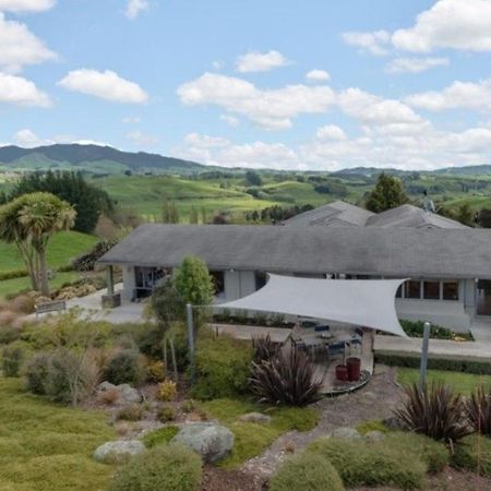 Above The River Karapiro Bed & Breakfast Bagian luar foto
