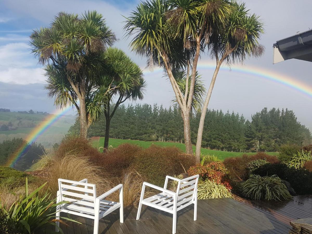 Above The River Karapiro Bed & Breakfast Bagian luar foto