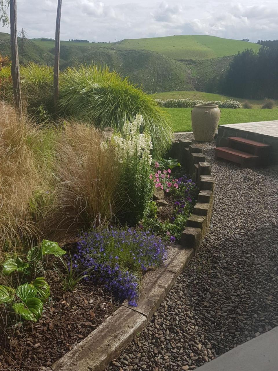 Above The River Karapiro Bed & Breakfast Bagian luar foto